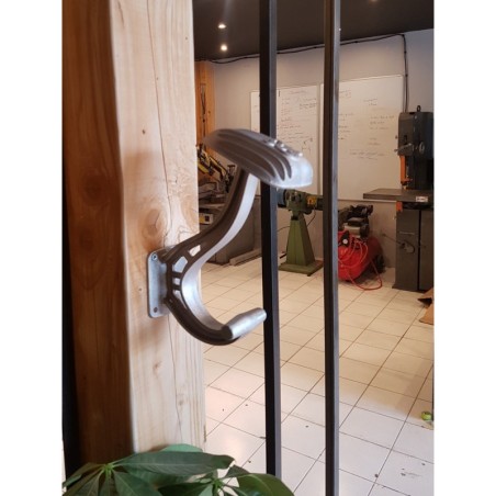 Support de casque GUS de chez EMD